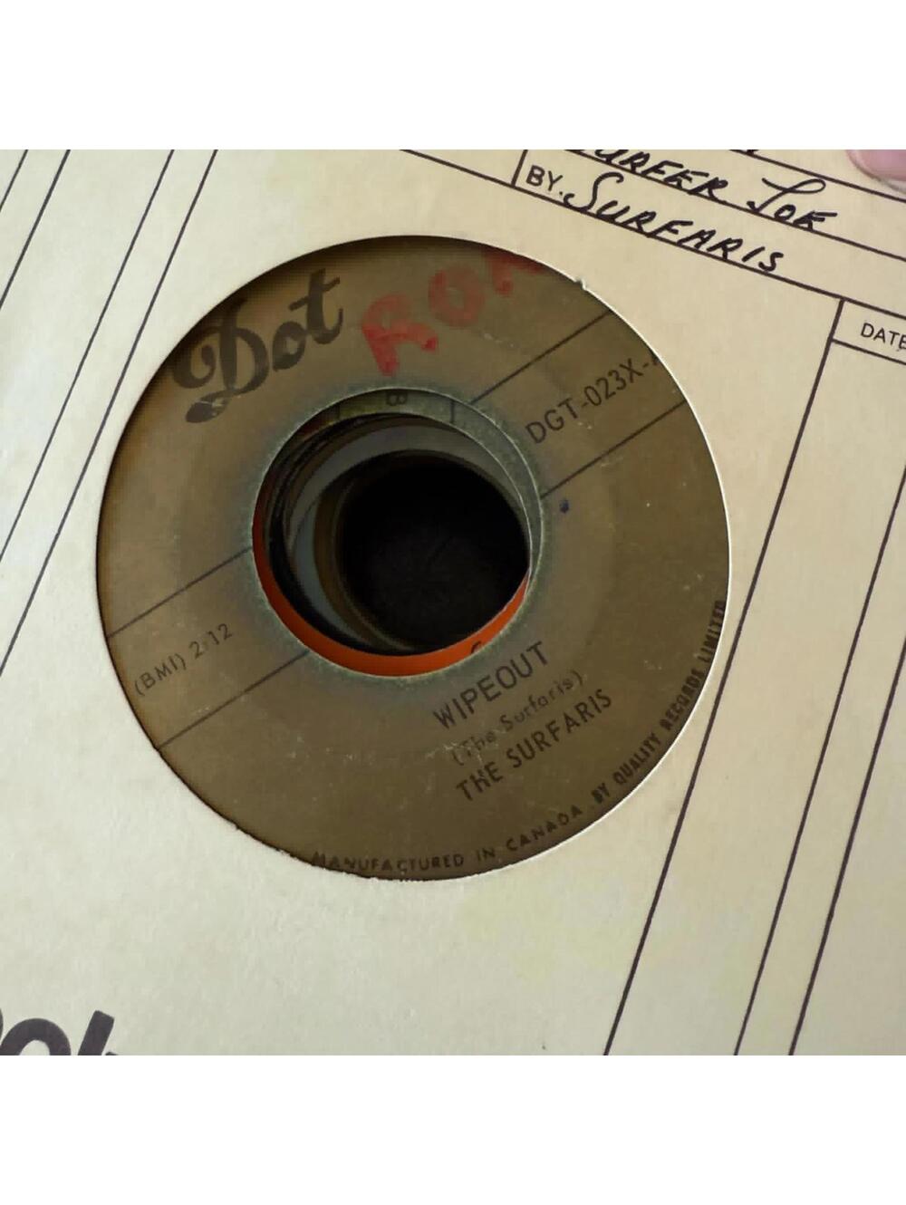 The Surfaris - Wipeout/Surfer Joe DGT-023X 45rpm VG+ R44